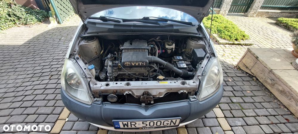 Toyota Yaris 1.0 Base - 4