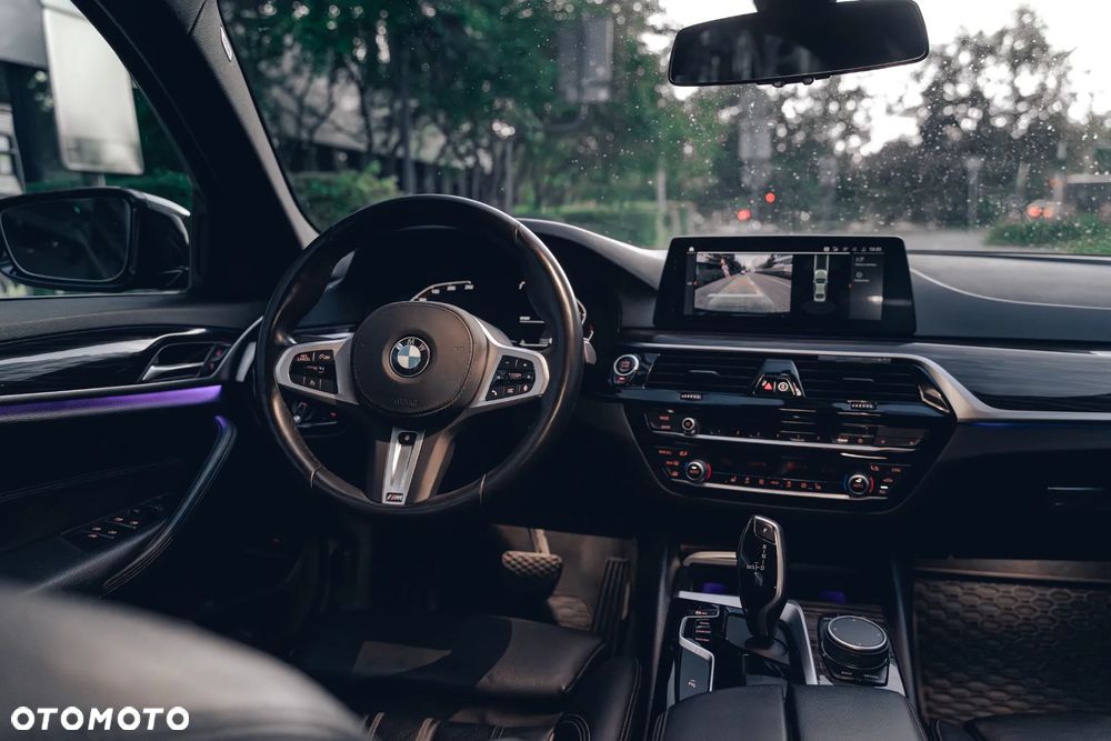 BMW Seria 5 530i xDrive M Sport sport - 16