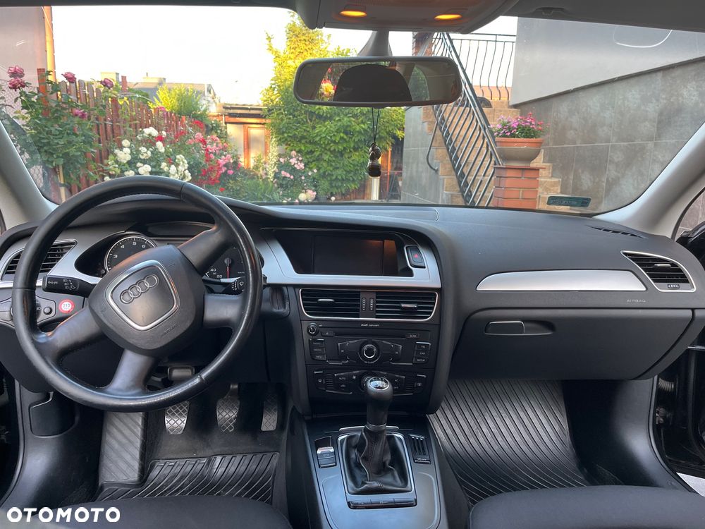 Audi A4 Avant 2.0 TFSI Attraction - 9