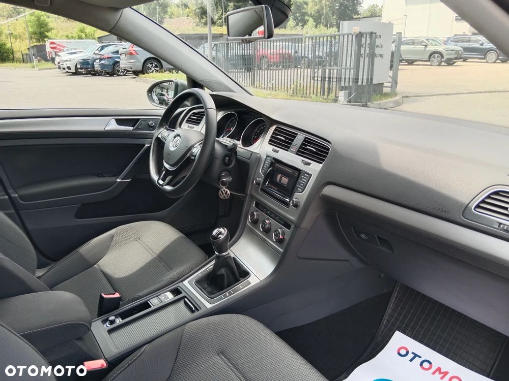 Volkswagen Golf 1.4 TSI BMT Comfortline - 28