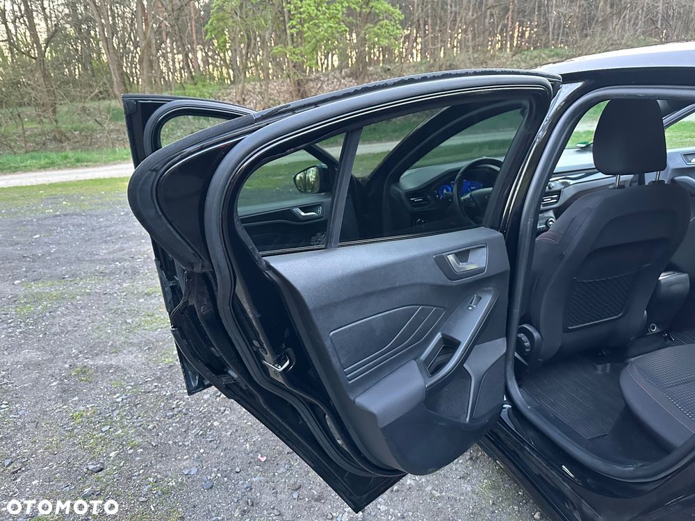 Ford Focus 2.0 TDCi ST-Line Black ASS - 23