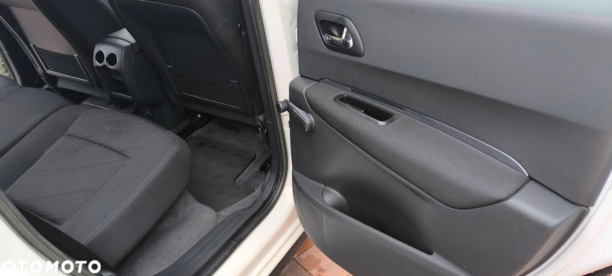Peugeot 3008 - 18