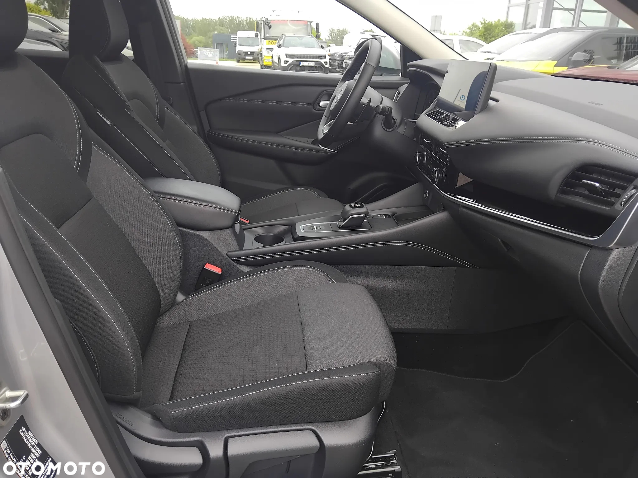 Nissan Qashqai 1.3 DIG-T mHEV N-Connecta Xtronic - 20
