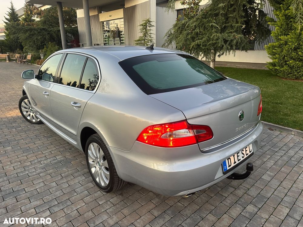 Skoda Superb 2.0 TDI Green tec 4x4 DSG Active - 4