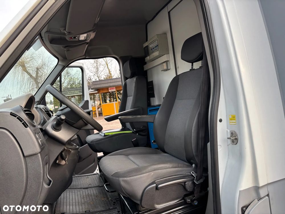 Renault Master - 25