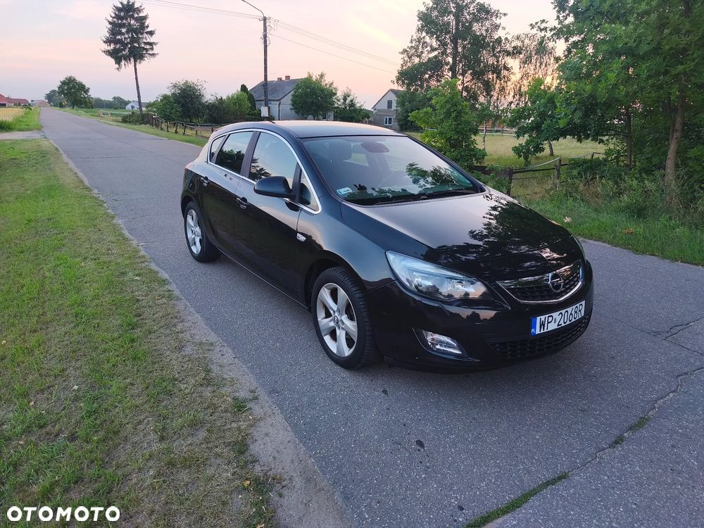 Opel Astra 1.4 T Cosmo - 1