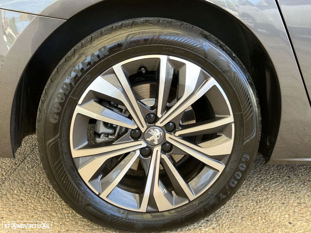 Peugeot 508 1.6 Hybrid Allure e-EAT8 - 23