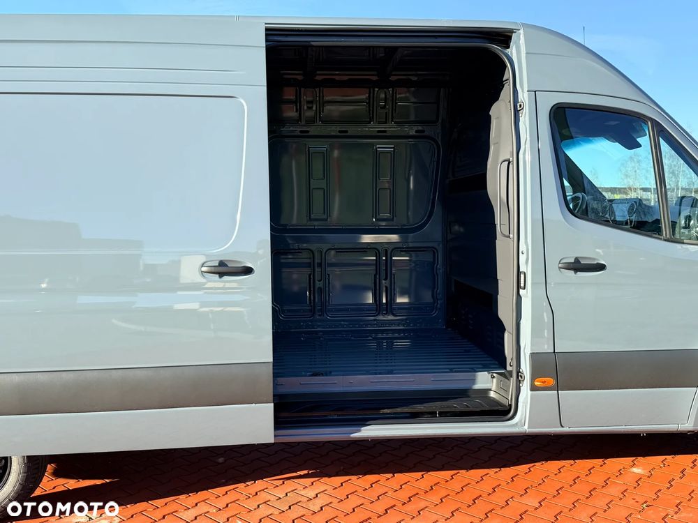 Mercedes-Benz Sprinter - 9