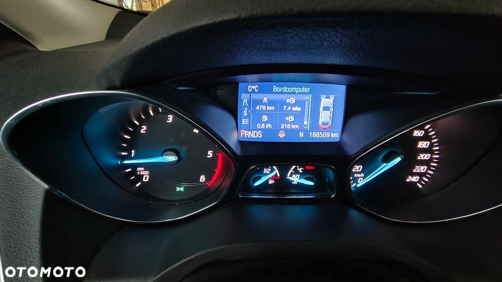 Ford Kuga 2.0 TDCi 4x4 Titanium - 27
