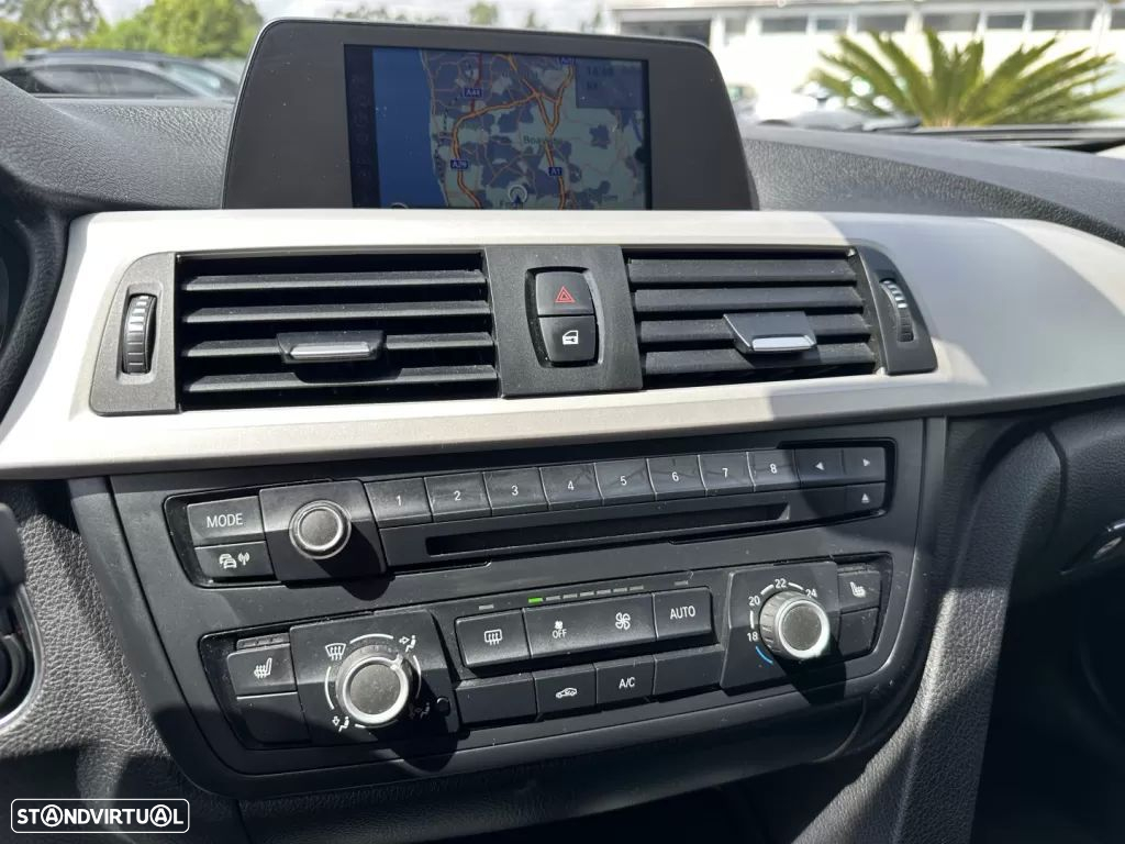 BMW 320 d Touring LifeStyle - 10