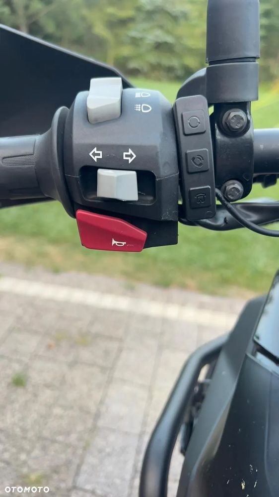 BMW G - 7