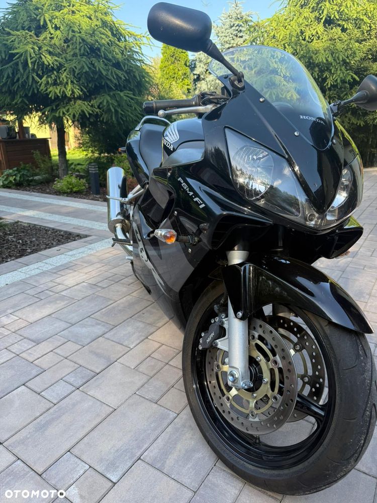 Honda CBR - 3
