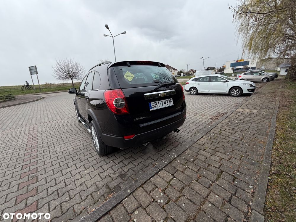 Chevrolet Captiva 2.4 LS 5os - 9