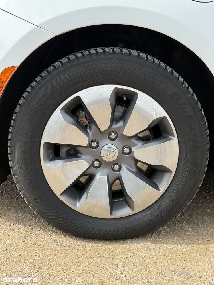 Chrysler Pacifica - 15