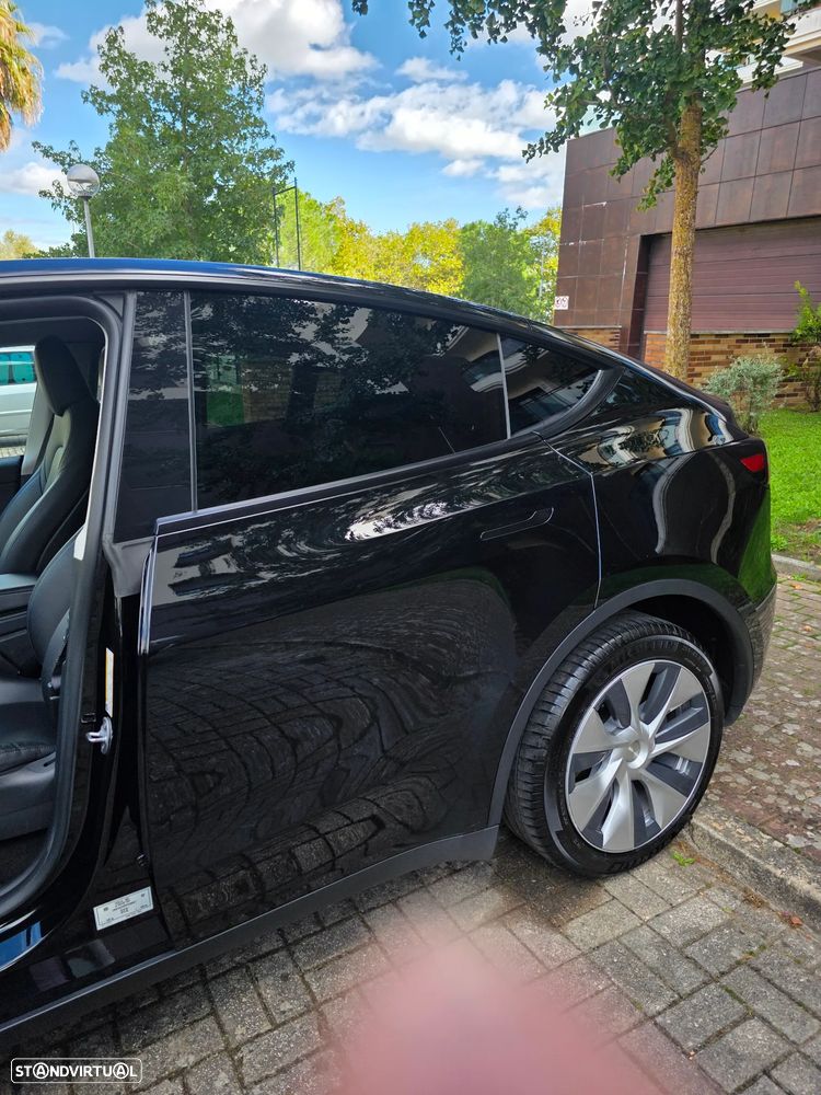 Tesla Model Y Long Range Dual Motor AWD - 10