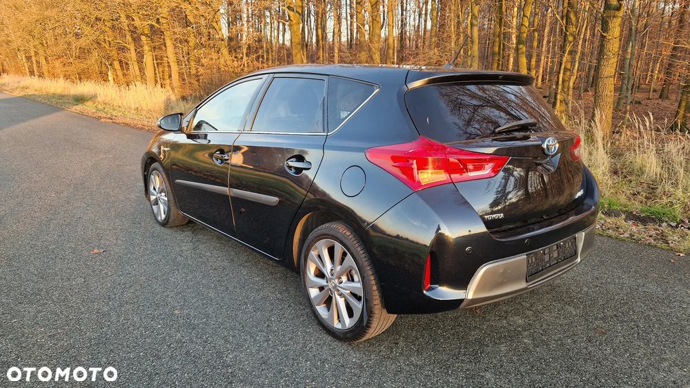 Toyota Auris 1.8 HSD Luna - 5