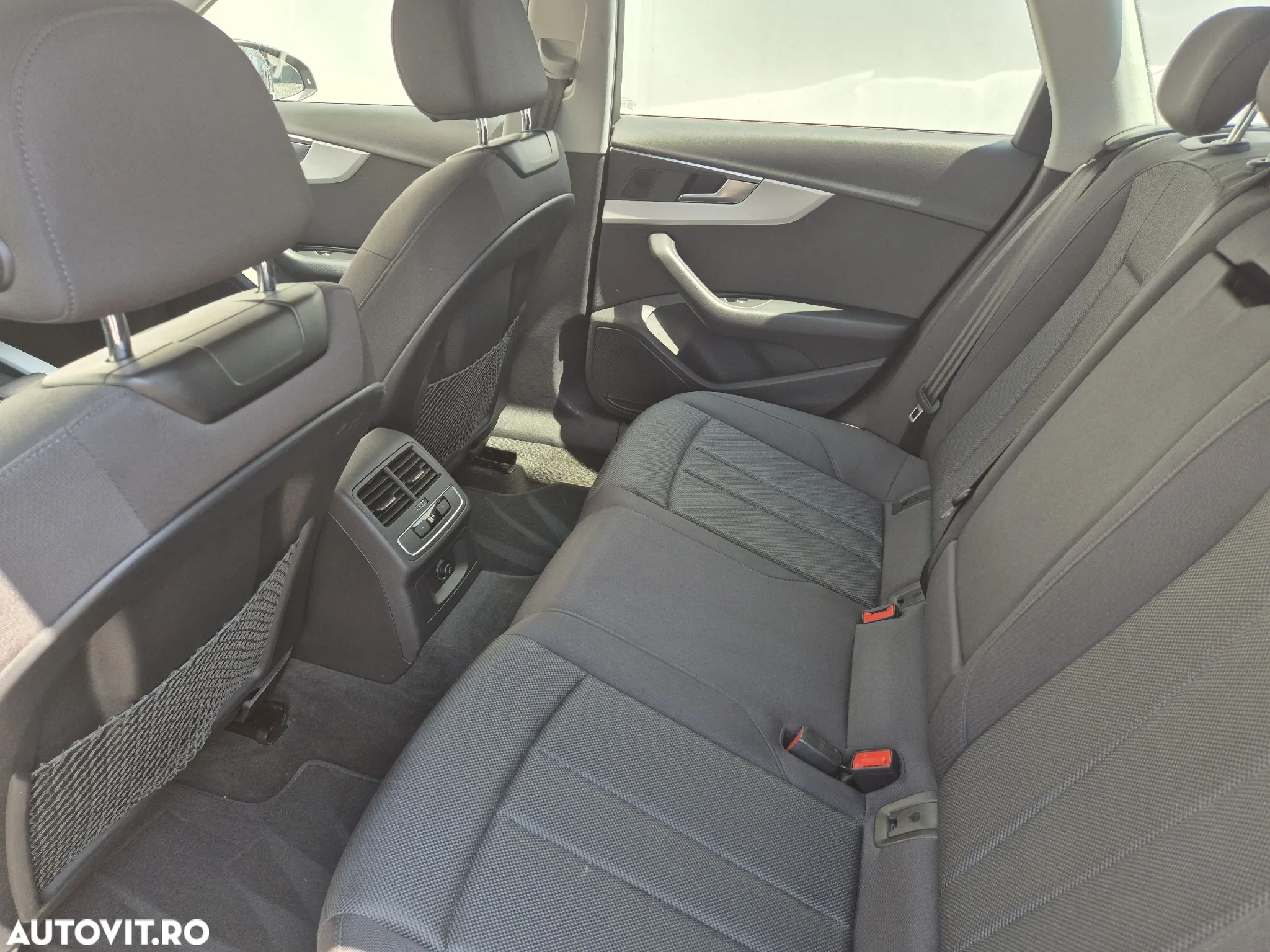 Audi A4 40 TDI quattro S tronic MHEV Basic - 11
