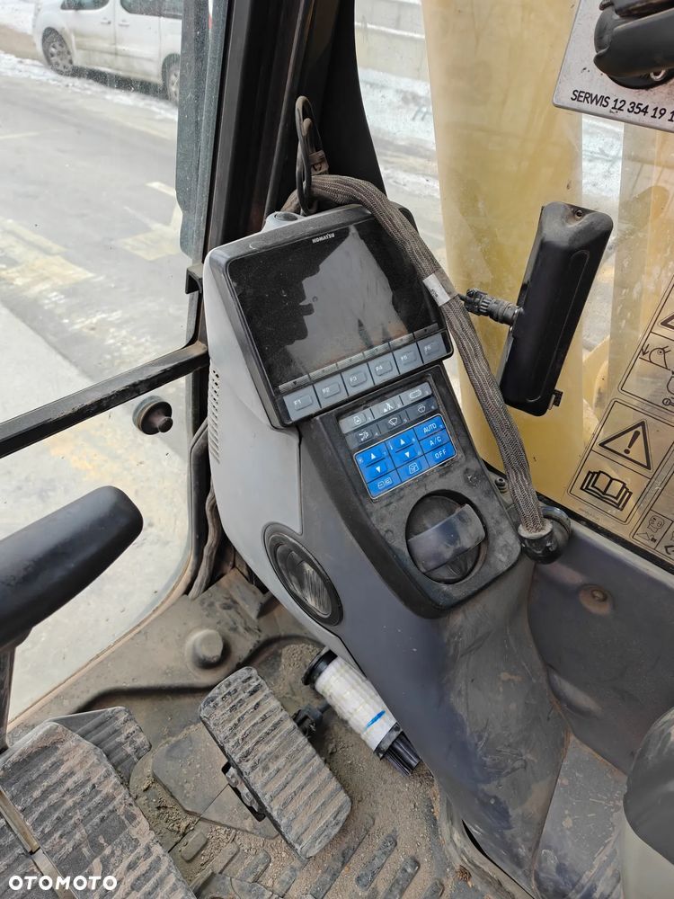 Komatsu PC210LC-8 - 10