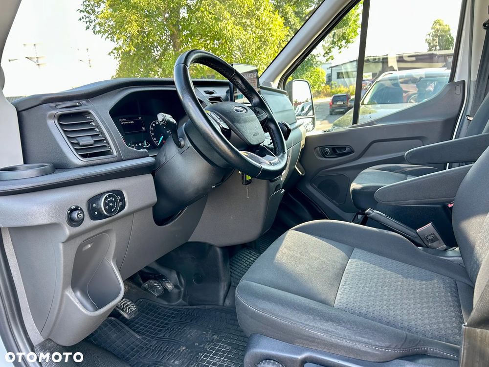 Ford Transit - 10