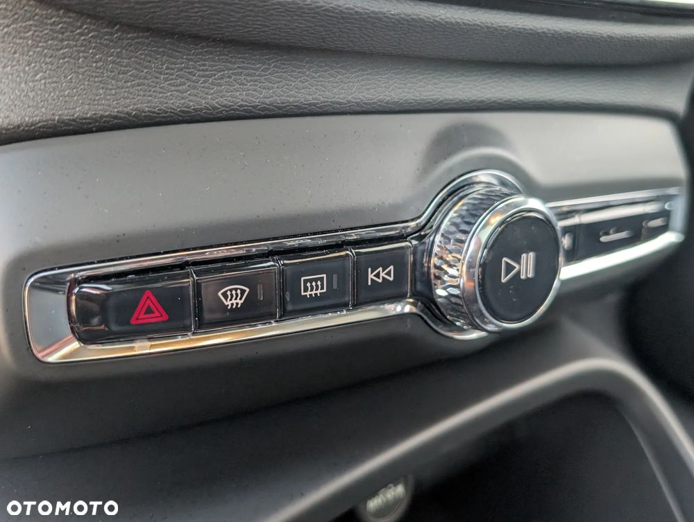 Volvo C40 Recharge Extended Range Plus - 28