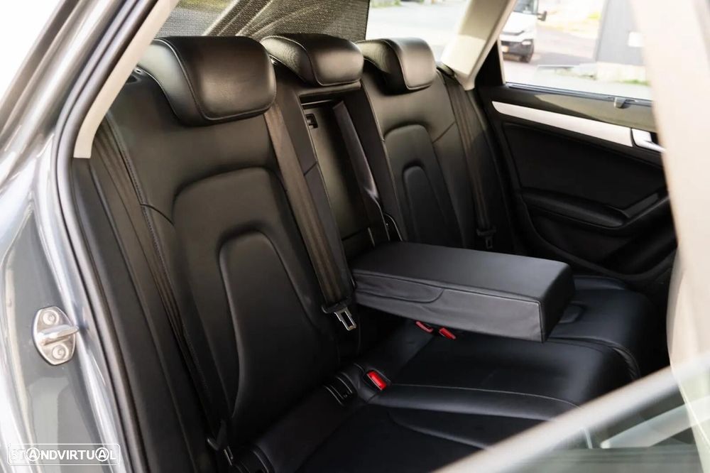 Audi A4 2.0 TDI Business Line S-line - 39