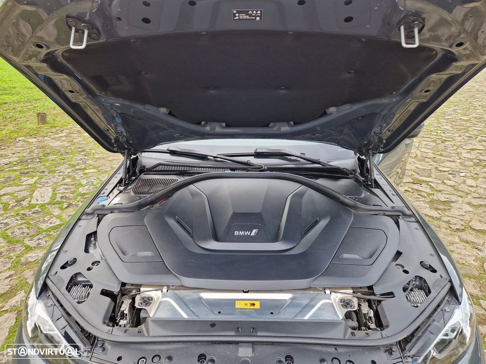 BMW i4 eDrive40 Desportiva M - 20