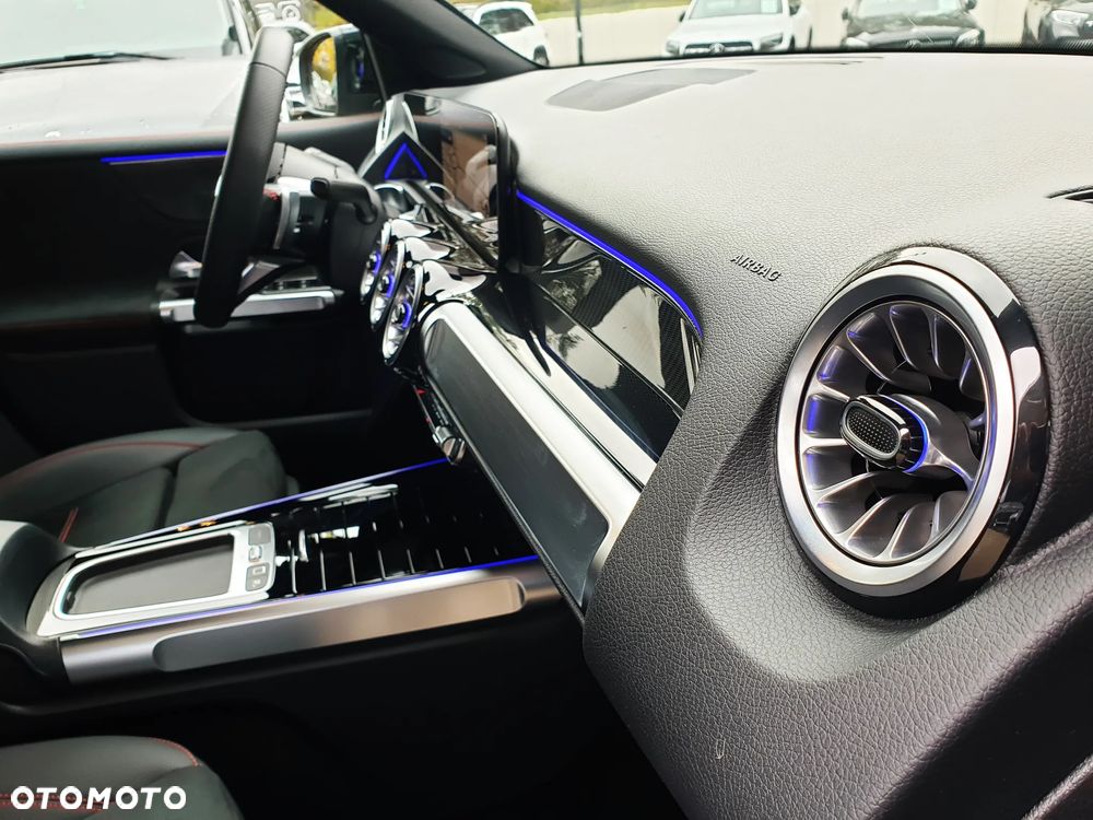 Mercedes-Benz GLB 220 d 4-Matic AMG Line 8G-DCT - 21