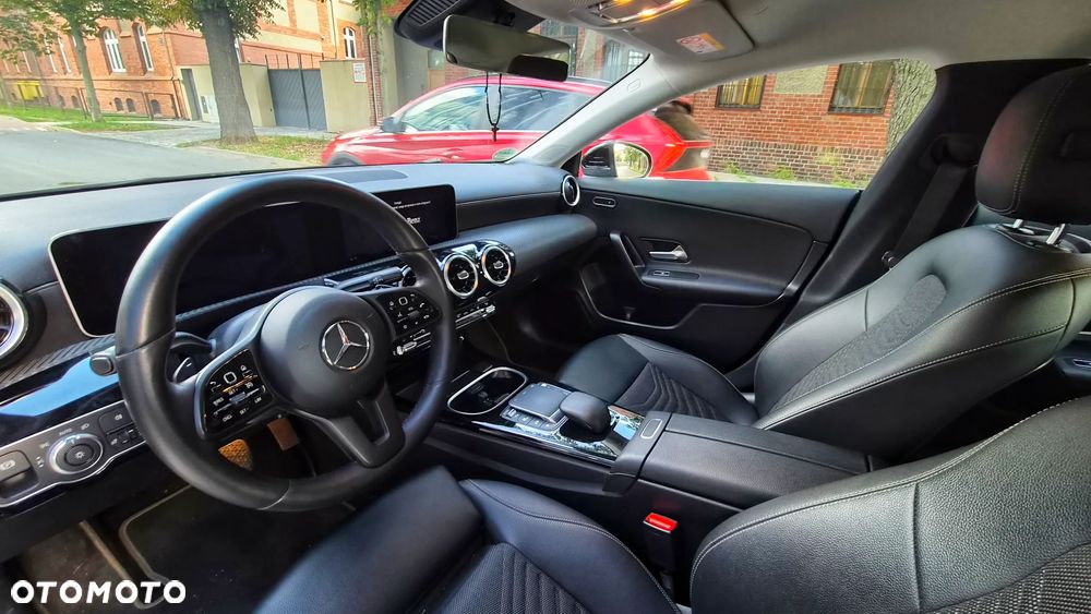 Mercedes-Benz CLA - 33