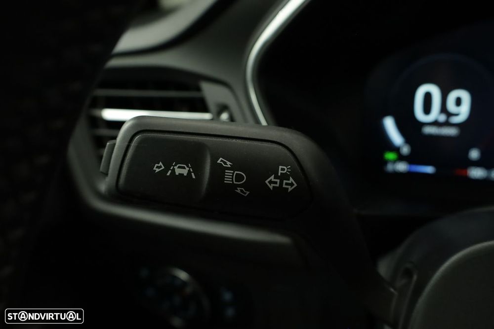Ford Focus SW 1.0 EcoBoost MHEV Active X - 17