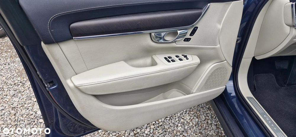 Volvo V90 Cross Country D5 AWD Geartronic Pro - 19