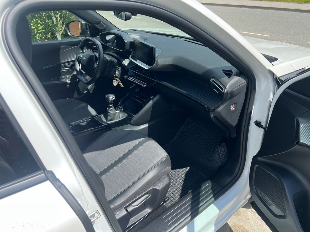 Peugeot 2008 PureTech 130 Allure - 31