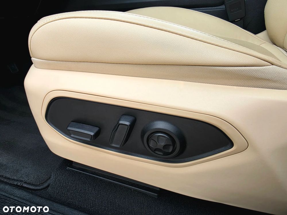 Jeep Grand Cherokee - 20