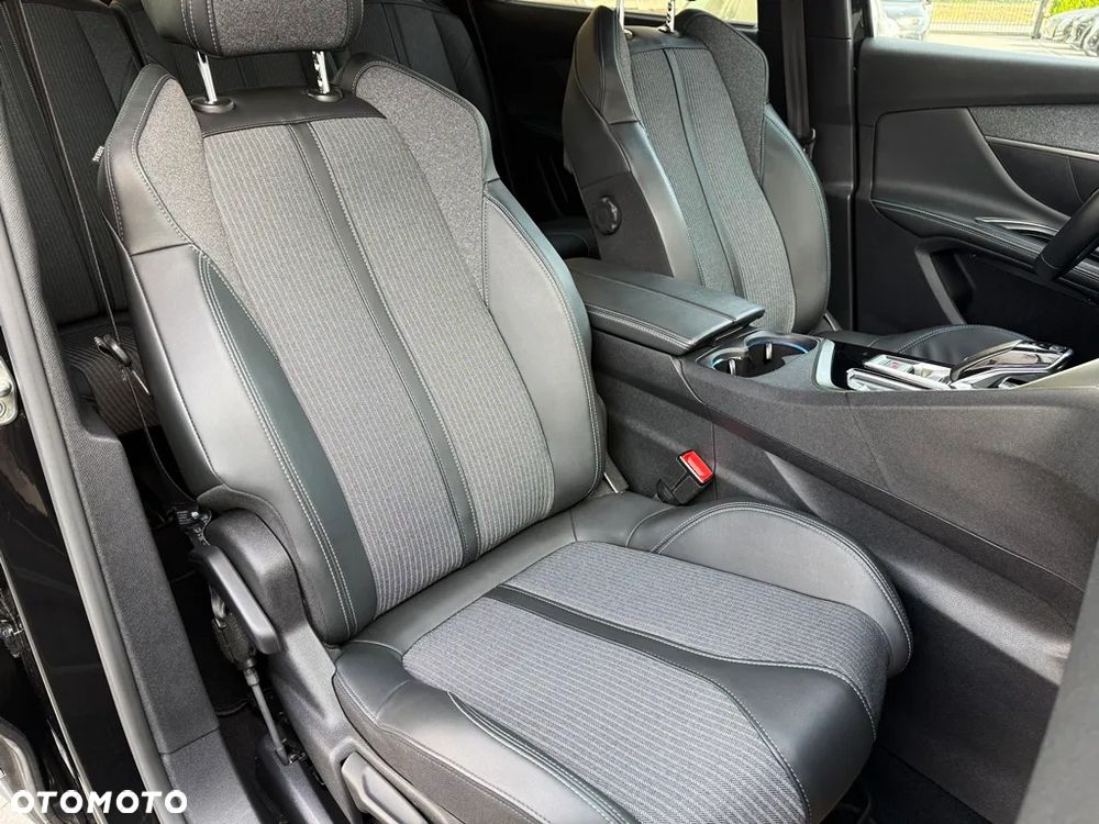 Peugeot 5008 1.5 BlueHDI Allure S&S EAT8 - 33