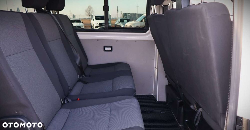Volkswagen Transporter - 18