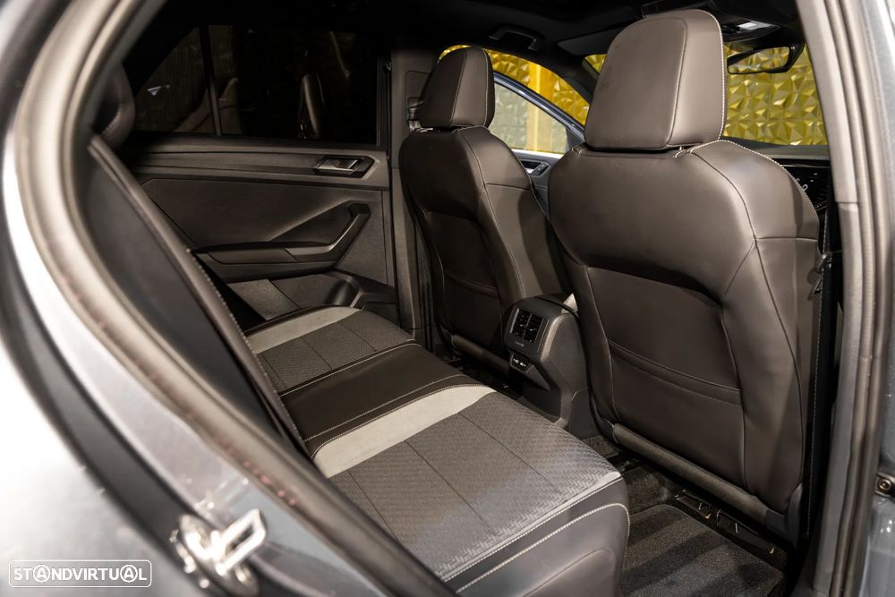 VW T-Roc 2.0 TSI OPF 4MOTION DSG - 30