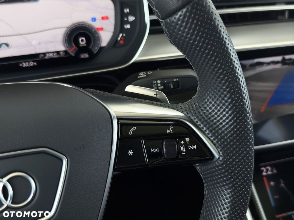 Audi A8 - 35