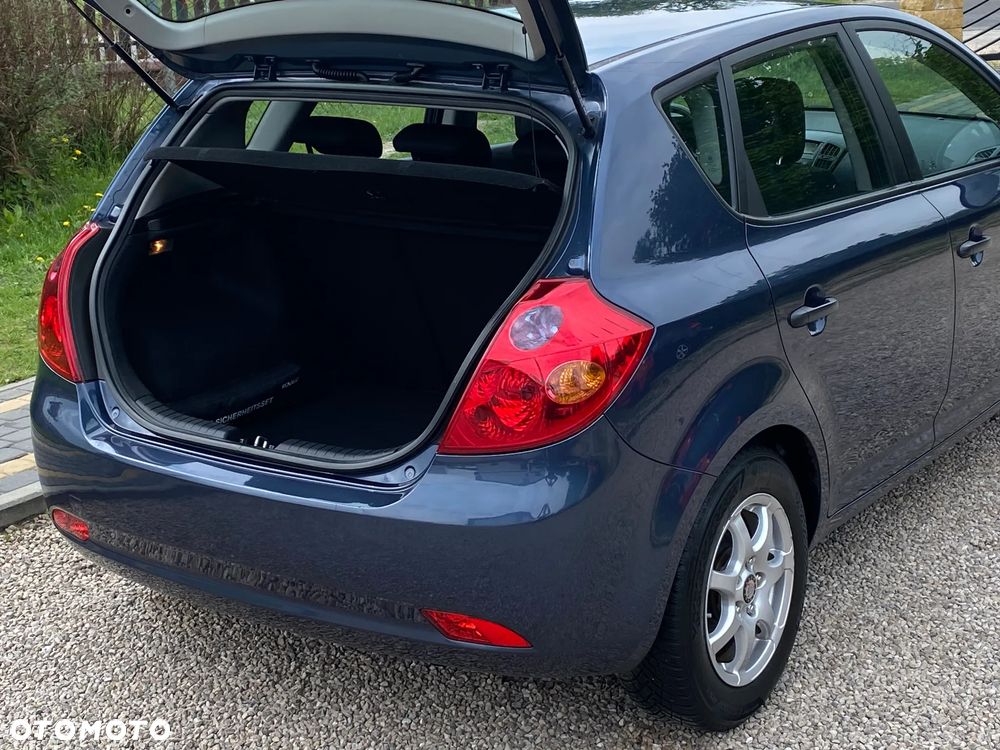 Kia Ceed 1.4 CVVT Attract - 16