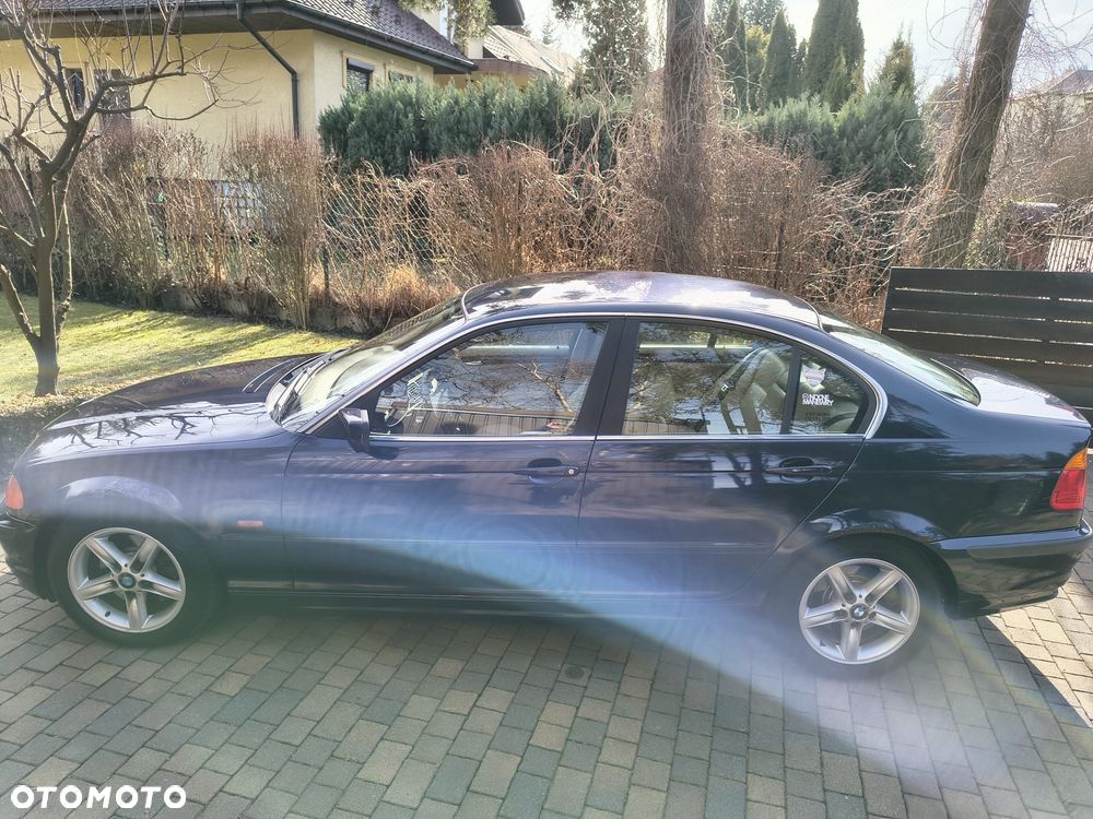 BMW Seria 3 328i - 5