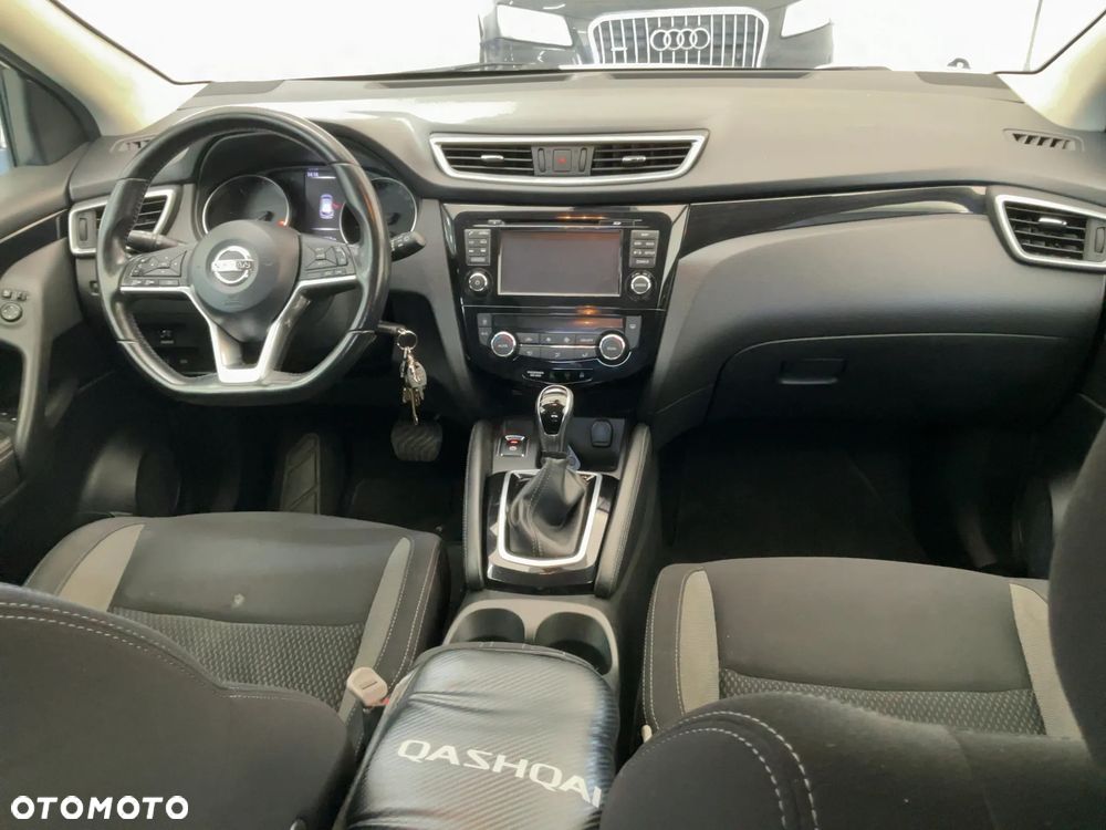 Nissan Qashqai 1.6 DCi Xtronic TEKNA - 6