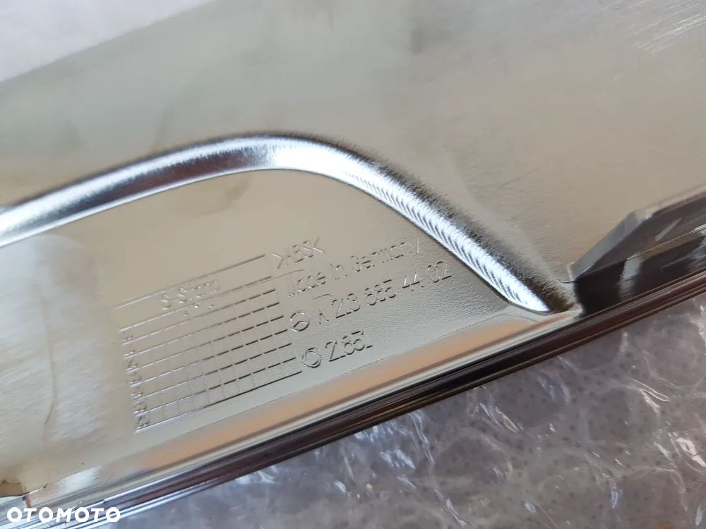 Mercedes W213 E Listwa Zderzaka Tył Chrom - 8