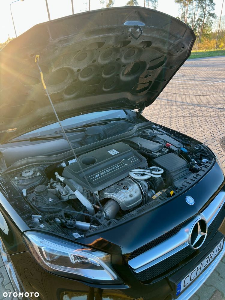 Mercedes-Benz GLA - 30