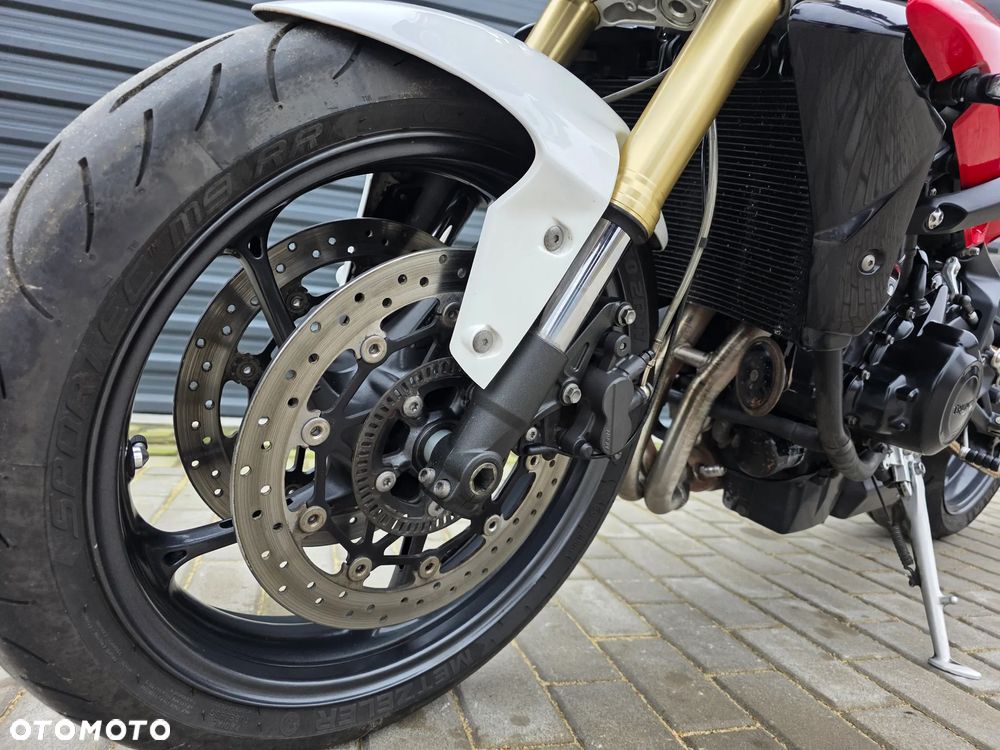 Triumph Street Triple - 27