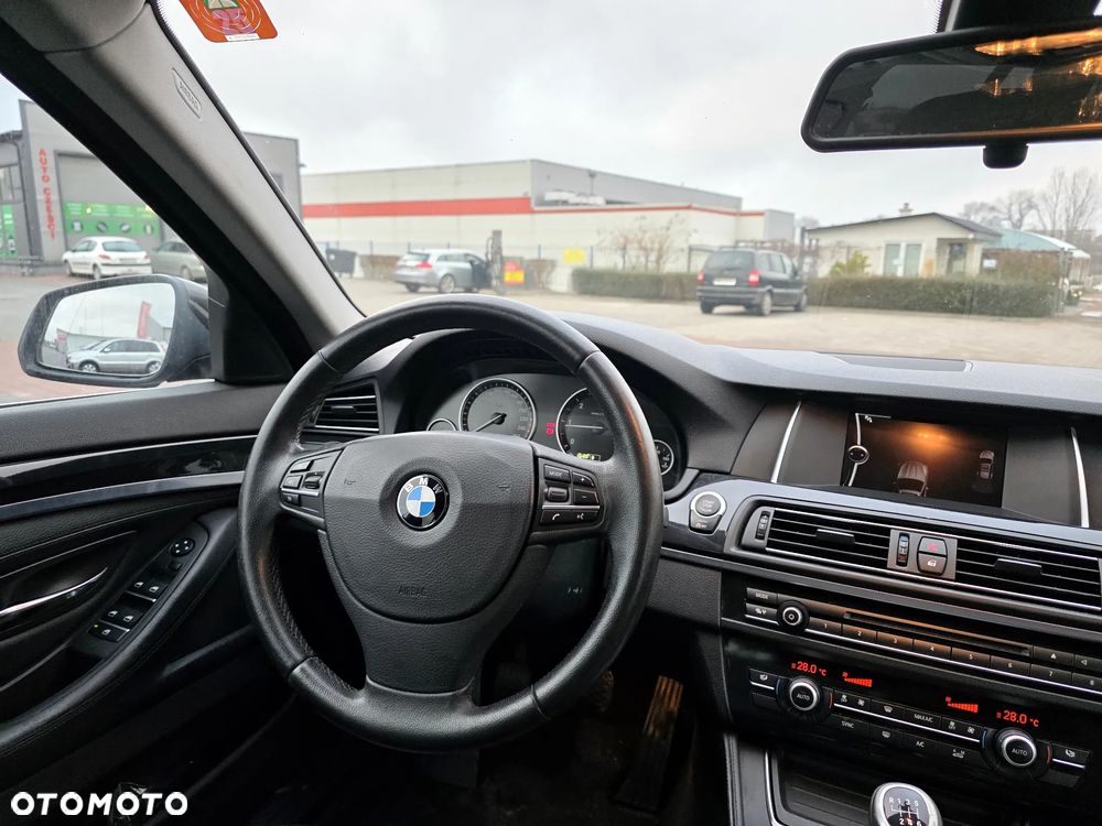 BMW Seria 5 518d Luxury Line - 6