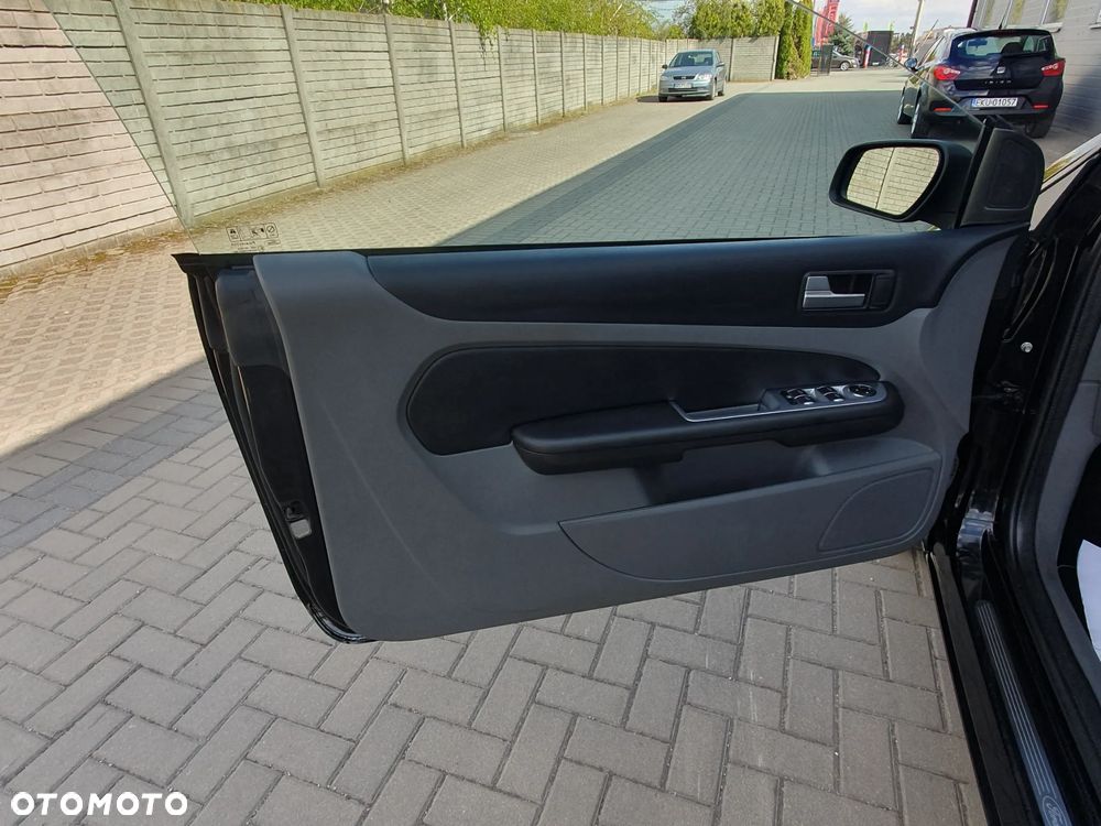Ford Focus - 30