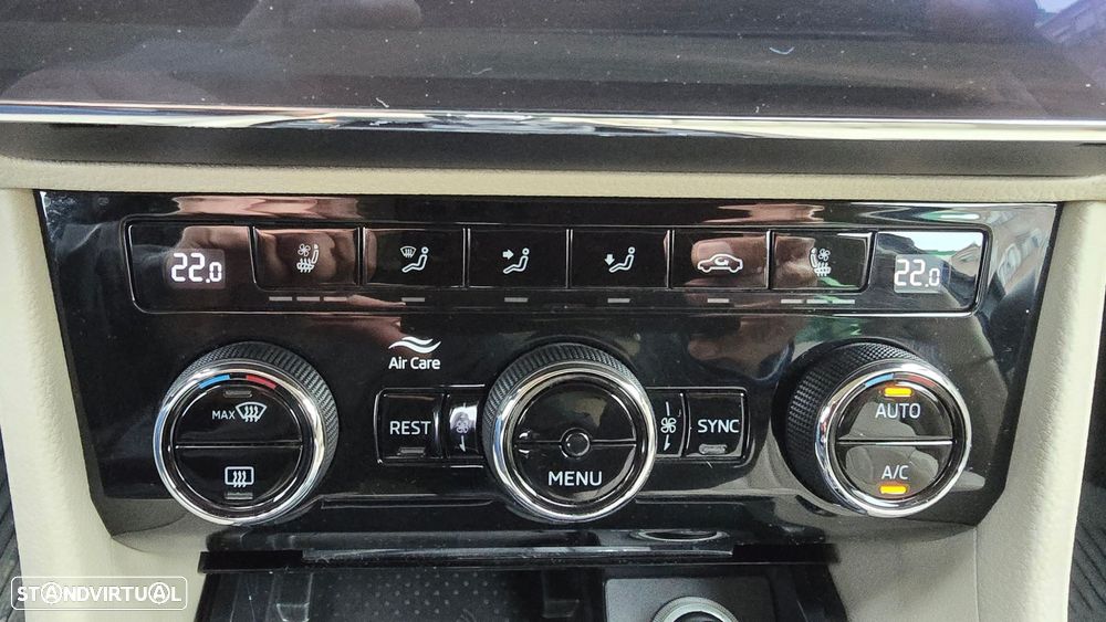 Skoda Superb Break 2.0 TDI Laurin&Klement DSG - 47