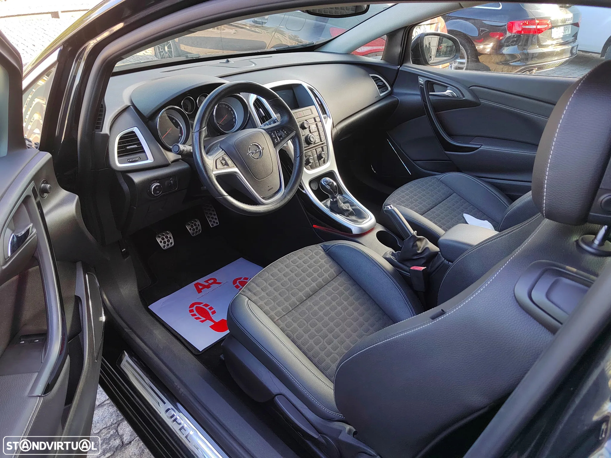 Opel Astra GTC 1.6 CDTi S/S - 8