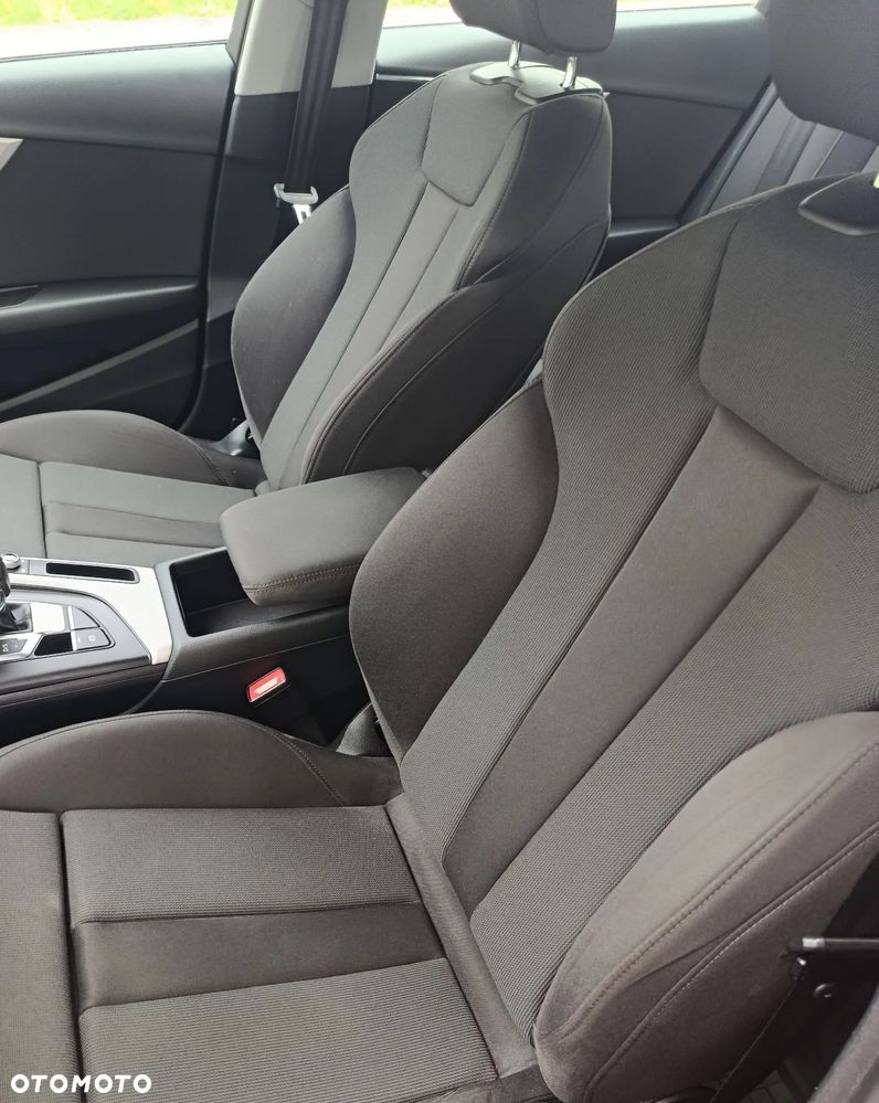 Audi A4 Avant 35 TFSI S tronic - 23