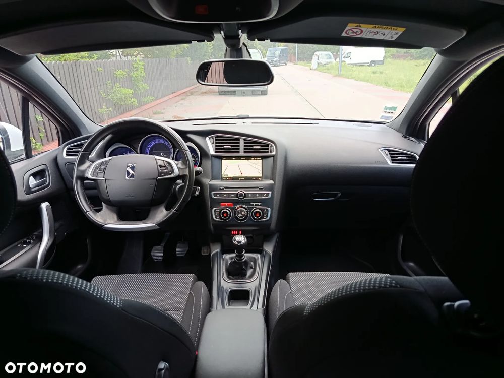 DS Automobiles DS 4 - 10