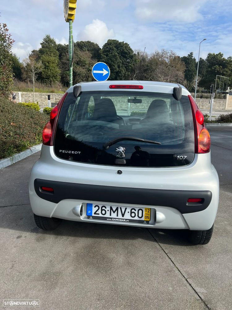 Peugeot 107 1.0 Urban - 6