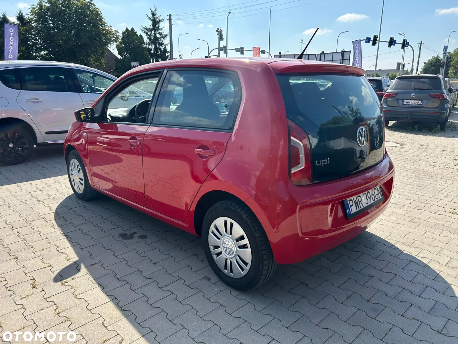 Volkswagen up! (BlueMotion Technology) take - 5